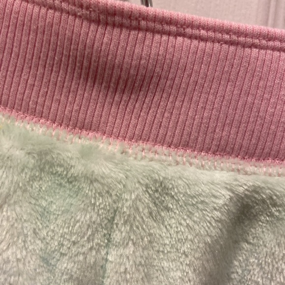 NWT Victoria’s Secret PINK Pastel Rainbow Velvet Fuzzy Shorts - Picture 5 of 14